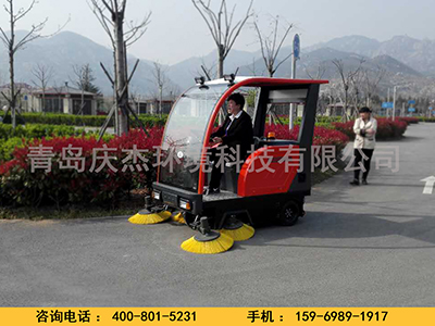 駕駛式掃地車清掃落葉優(yōu)勢(shì)駕駛式掃地車青島掃地車